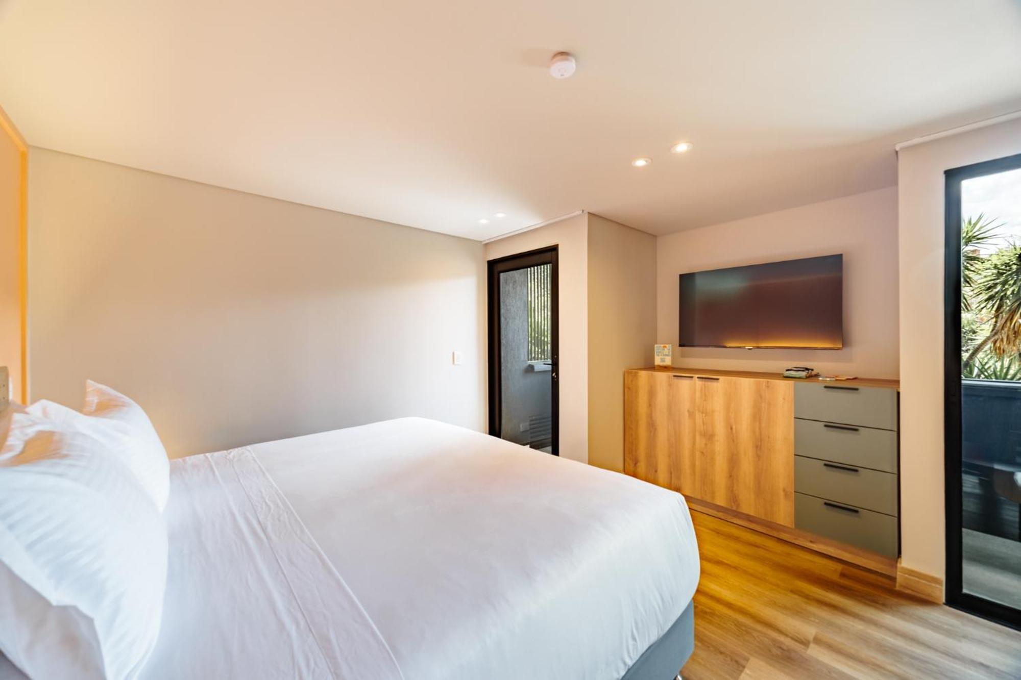The Somos Central Hotel Poblado Medellin Bagian luar foto