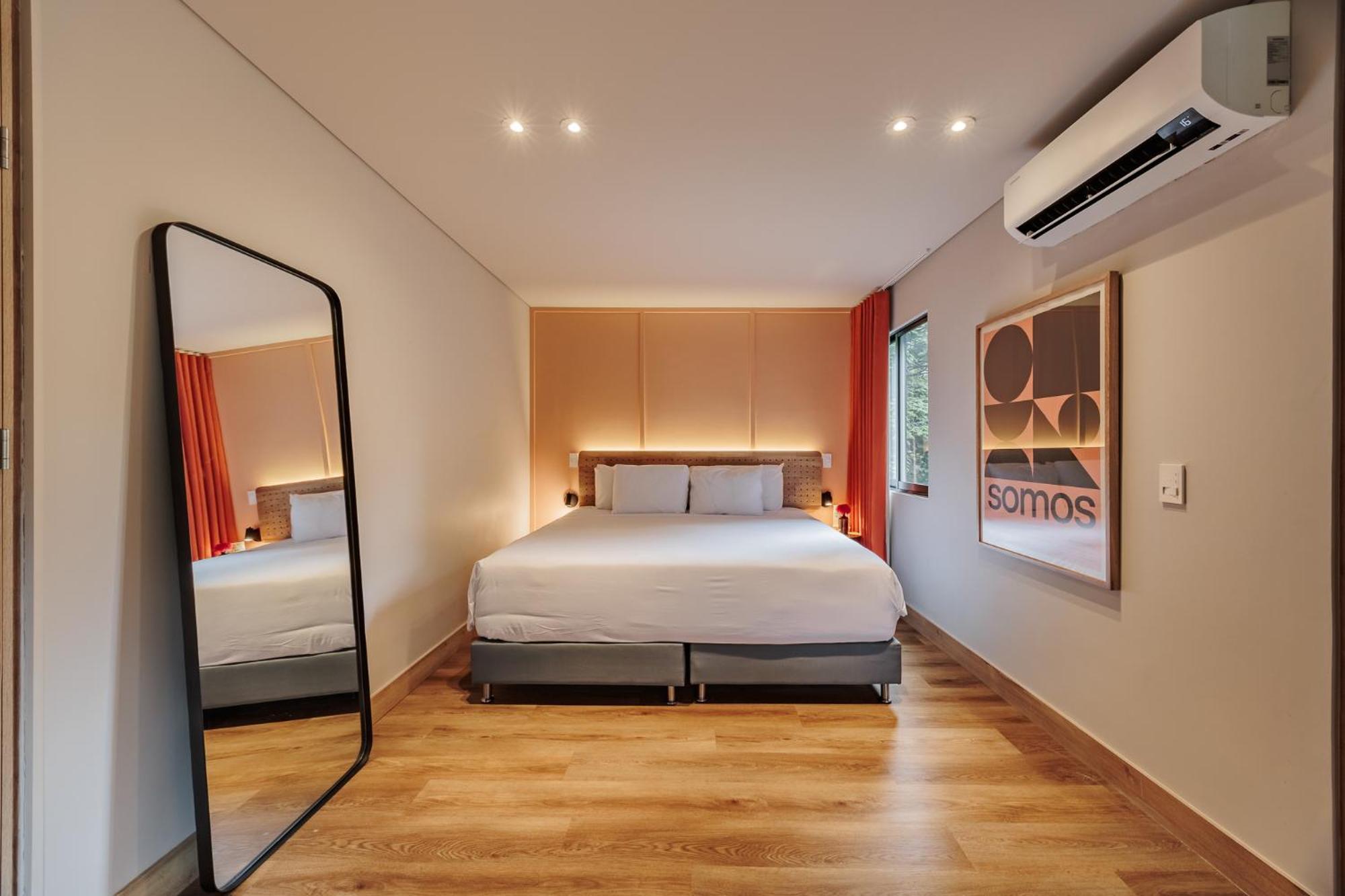 The Somos Central Hotel Poblado Medellin Bagian luar foto